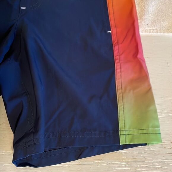 NWOT medium (8) Wonder Nation Qui k Dry side panel swim trunks - Picture 4 of 10